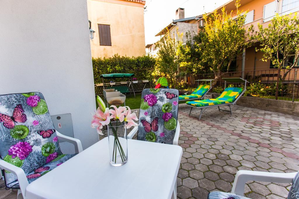 Apartamento Apartman Nikolic 2 Kaštela Exterior foto